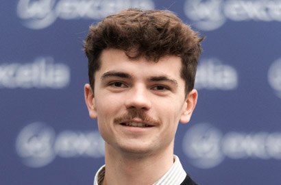 Julian Mins Excelia