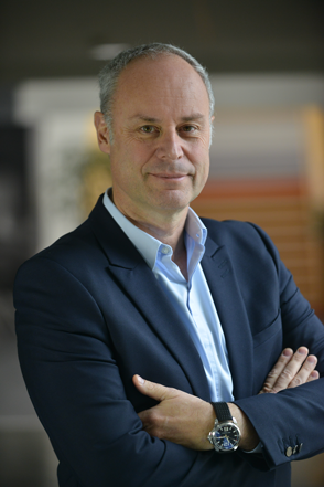 Bruno Neil, Directeur Général