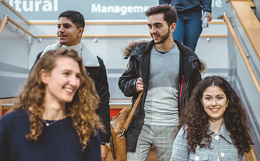 Comment intégrer une école de commerce