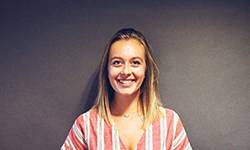 Clara Devèze - étudiante & entrepreneuse