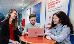 Excelia, une école de commerce multiprimée