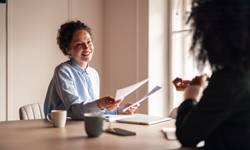 Emploi : les diplômés des grandes écoles restent mieux armés face aux difficultés du marché