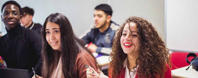 étudiant en classe 